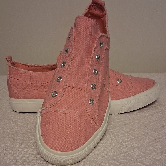Corkys Shoes - 💖 Corky's Babalu Pink Slip-On Canvas Sneakers 💖 👟 Size 12 | Pre-Loved & Fabul